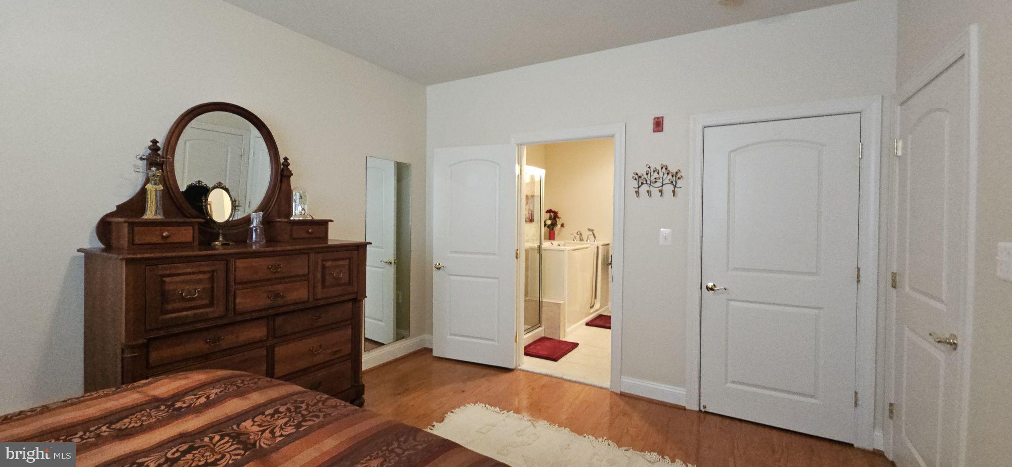 MACPHAIL WOODS - Residential