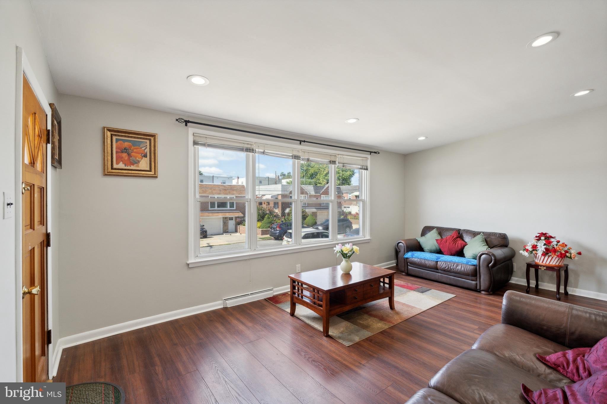 SOMERTON - Residential