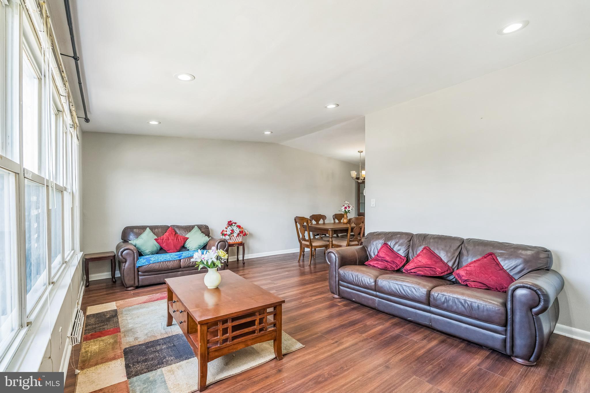 SOMERTON - Residential