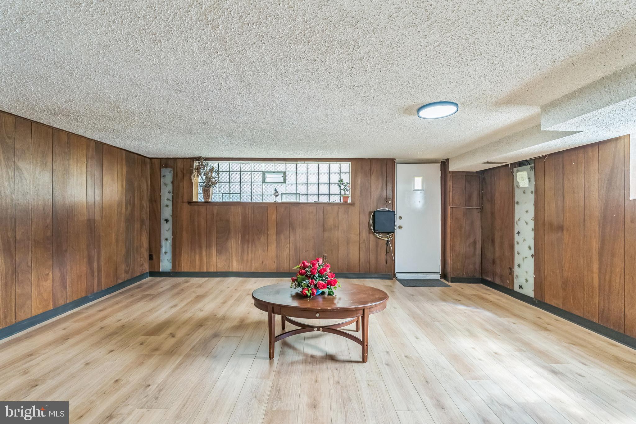 SOMERTON - Residential