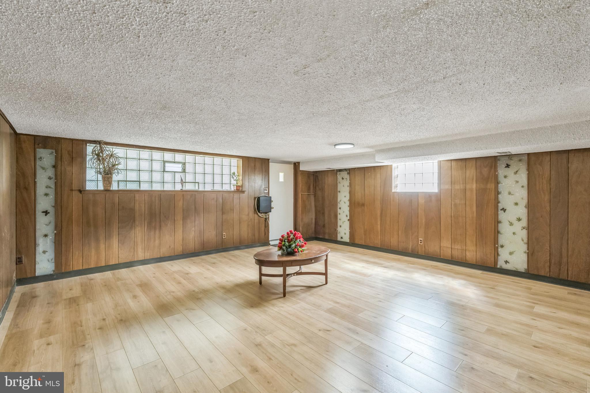 SOMERTON - Residential