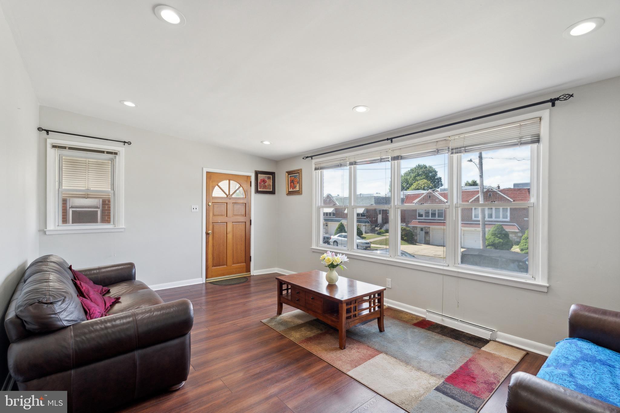 SOMERTON - Residential