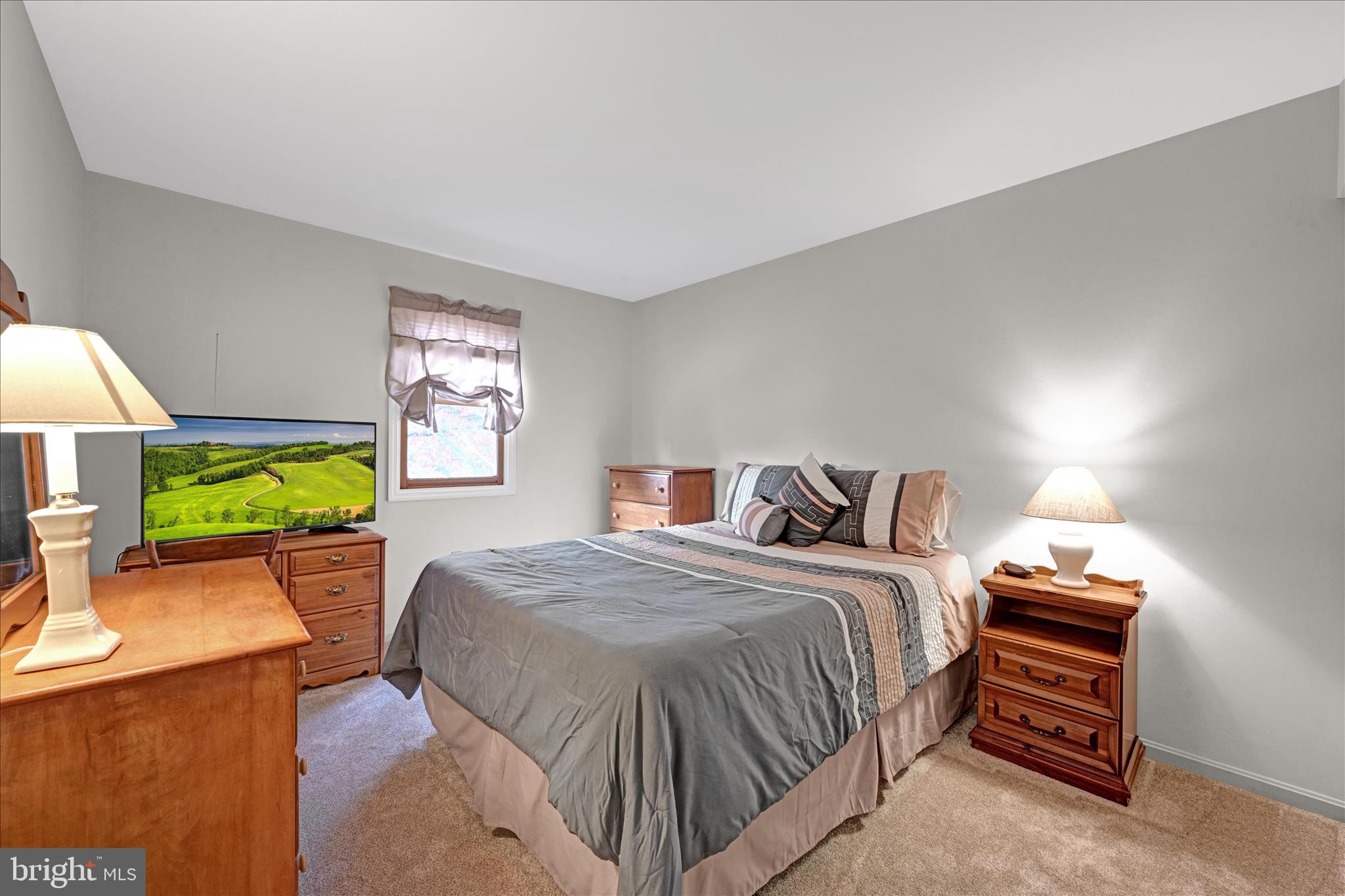 BUTTONWOOD - Residential