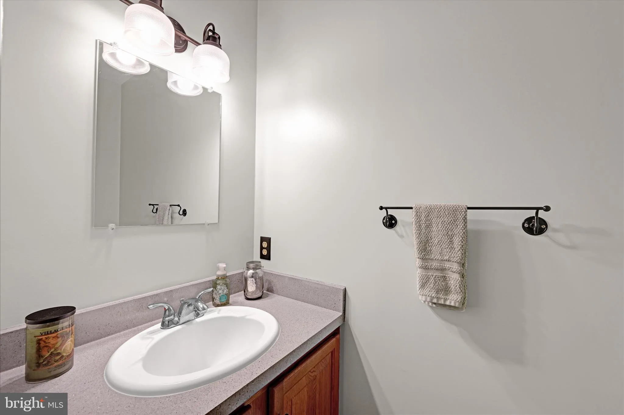 Elizabethtown, Pennsylvania 17022, United States, 4 Bedrooms Bedrooms, ,3 BathroomsBathrooms,Residential,Coming Soon,242653