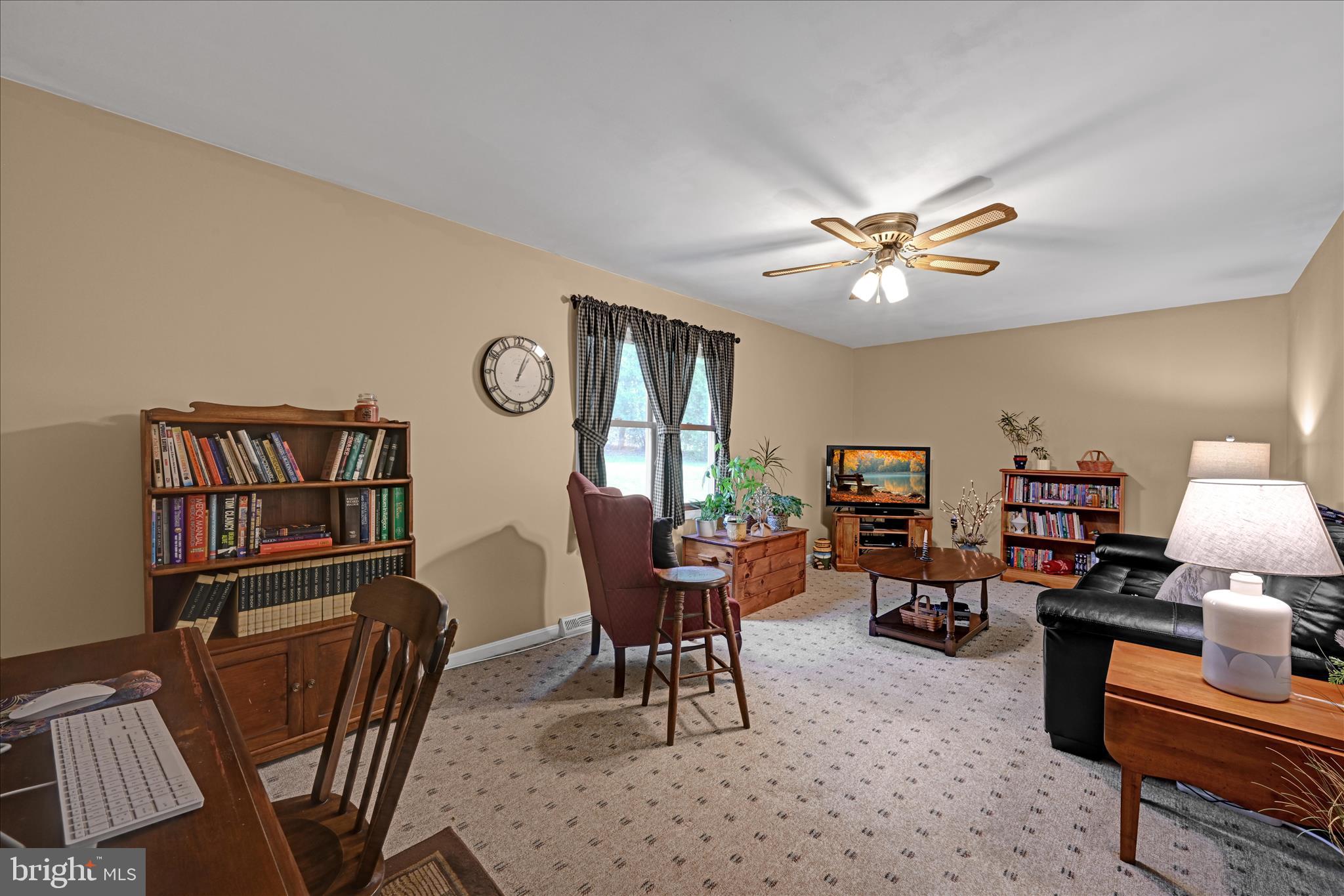 BUTTONWOOD - Residential