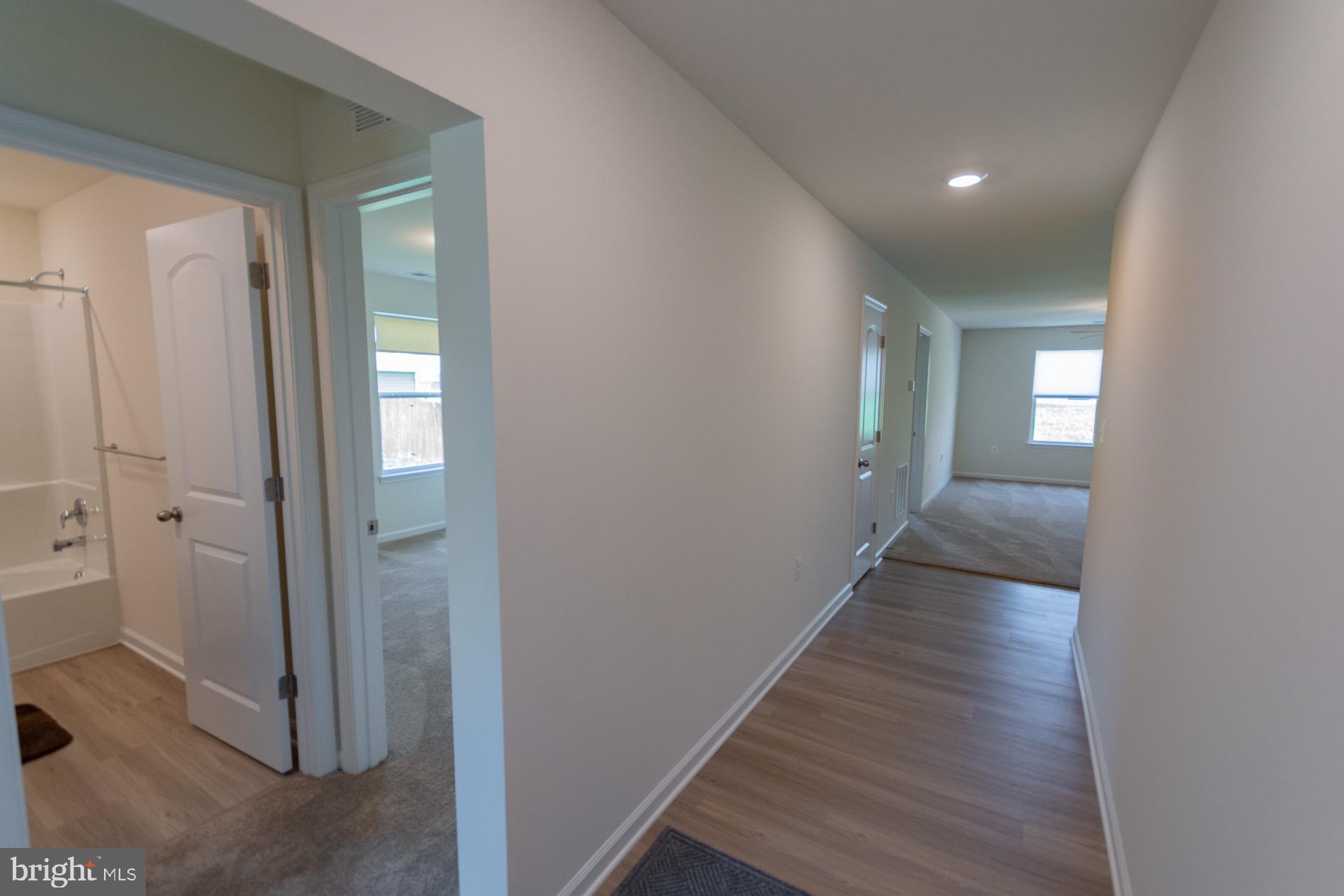 MCGINNIS POINT - Residential