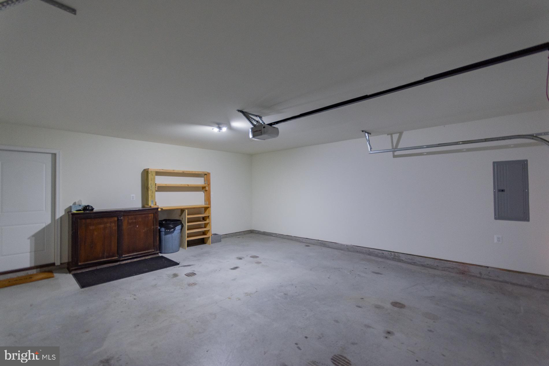 MCGINNIS POINT - Residential