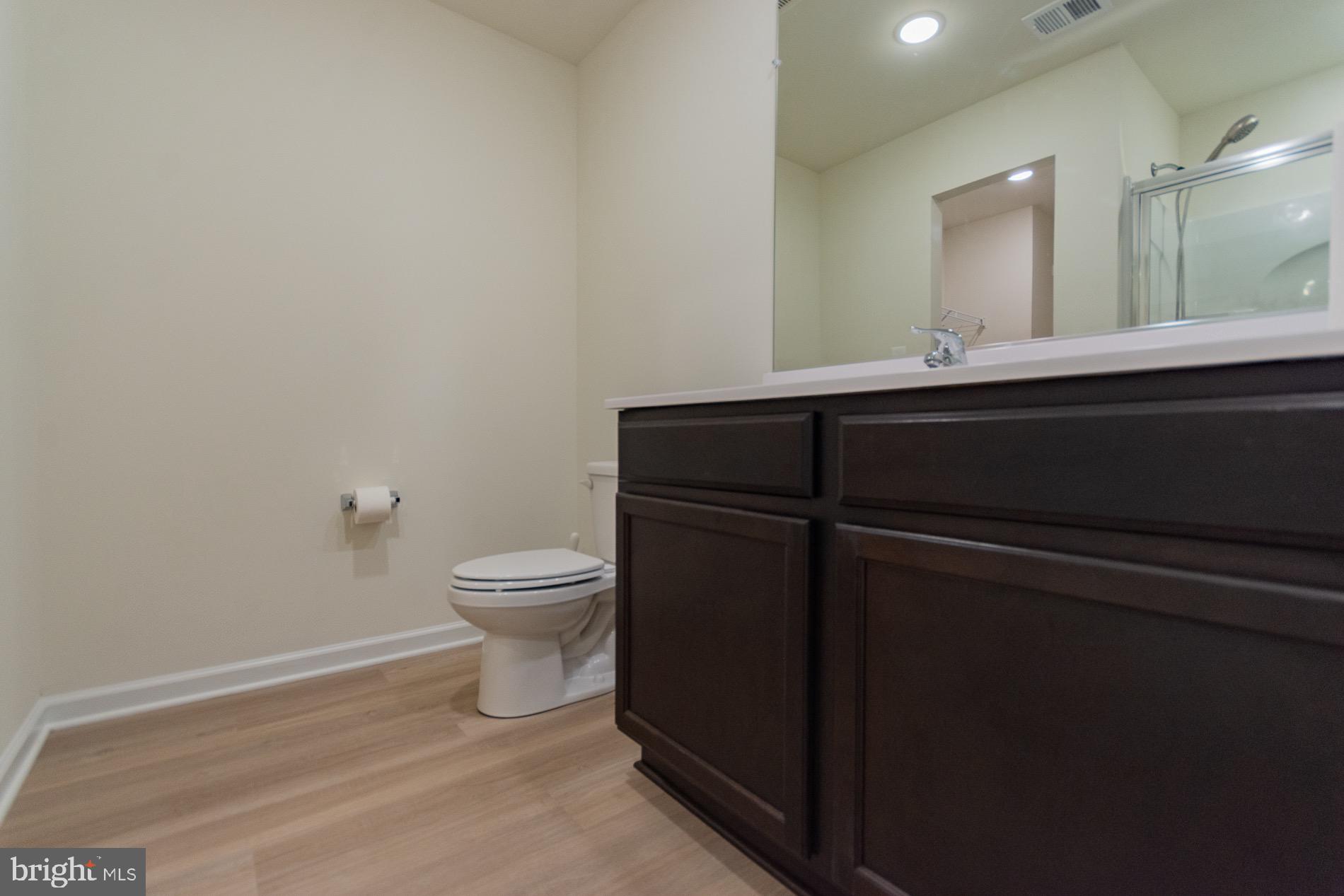 MCGINNIS POINT - Residential