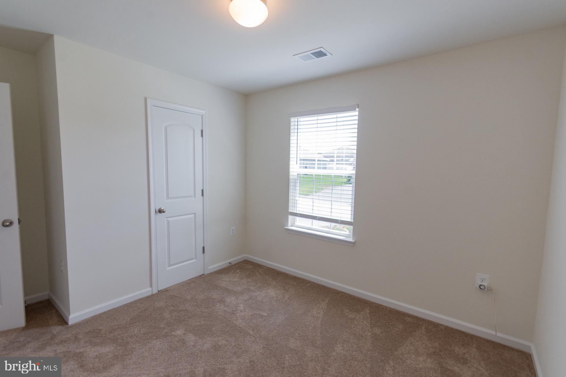 MCGINNIS POINT - Residential