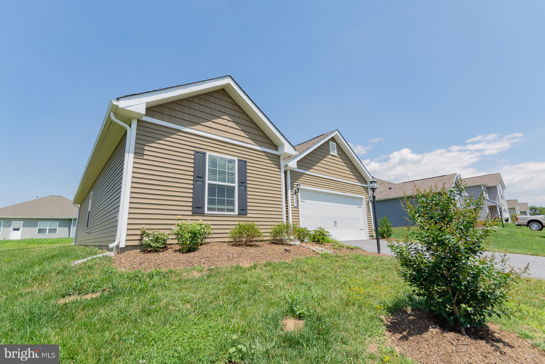 MCGINNIS POINT - Residential