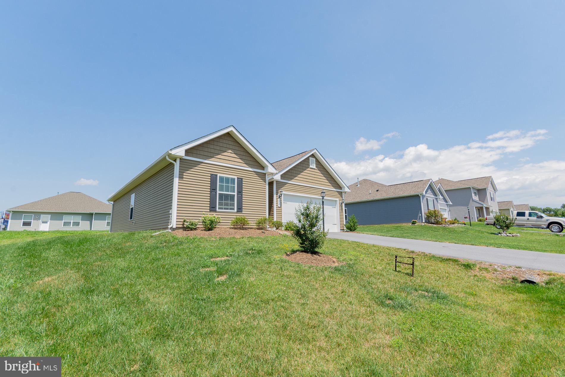 MCGINNIS POINT - Residential