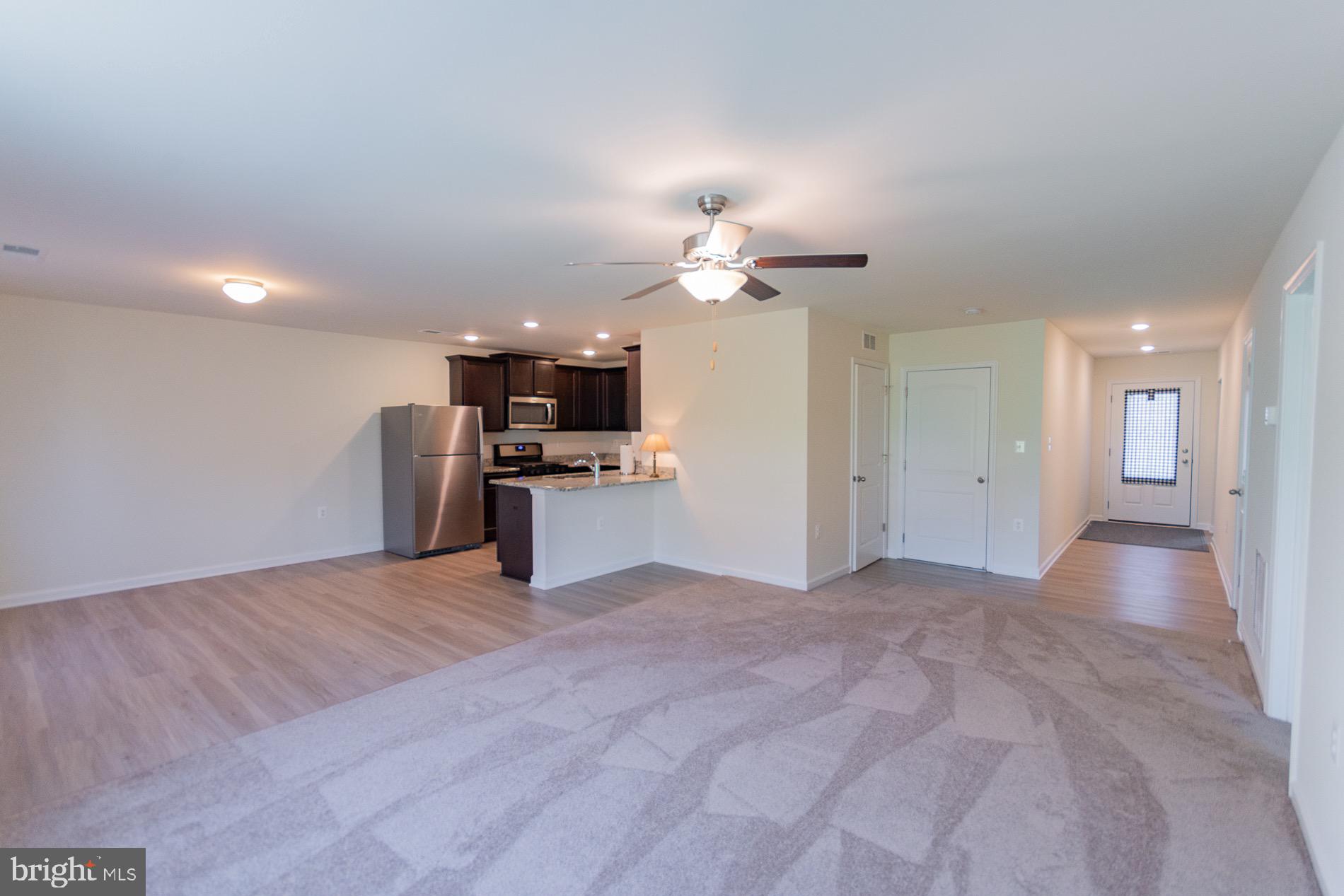 MCGINNIS POINT - Residential