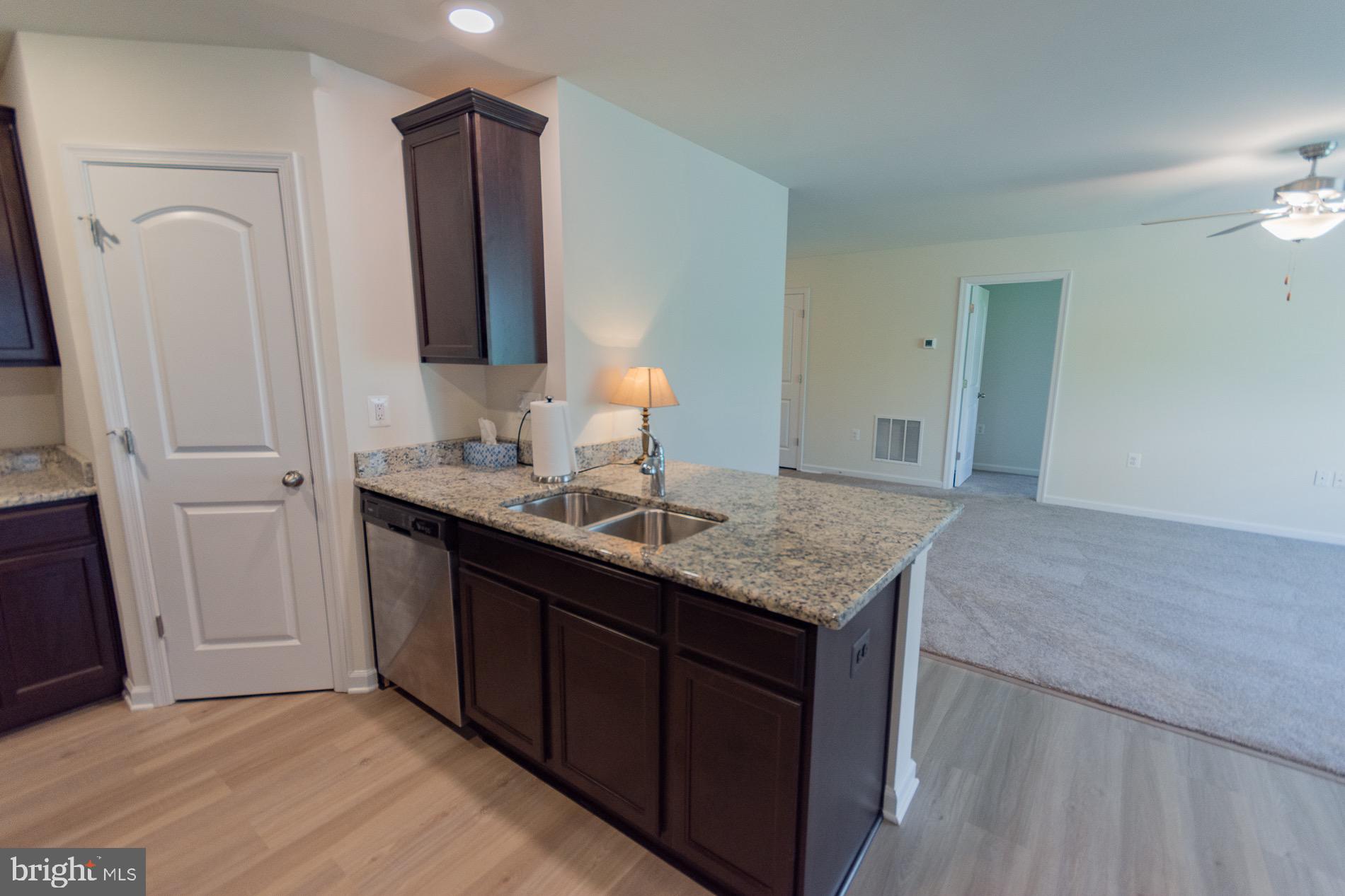 MCGINNIS POINT - Residential