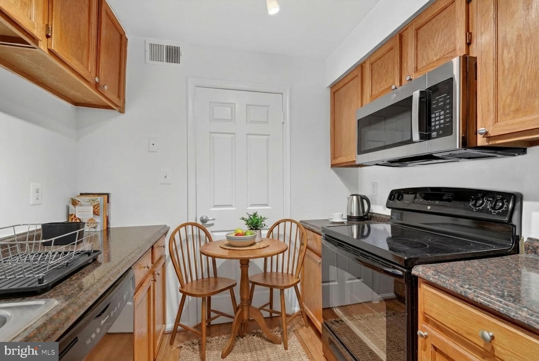 8600 SHADWELL DRIVE 6