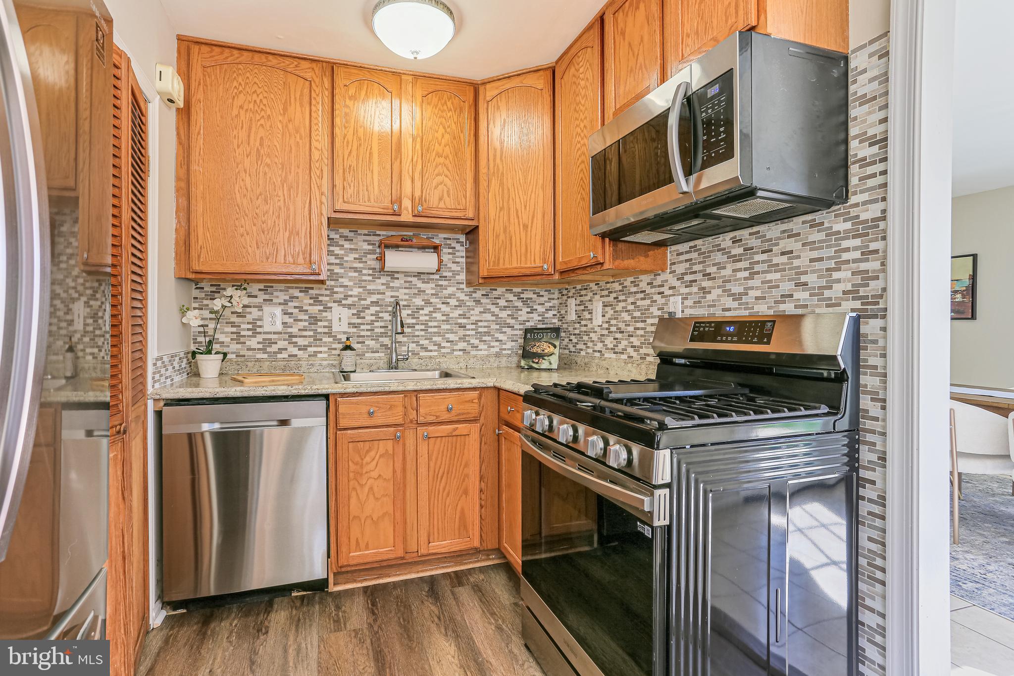 OAKVIEW - Residential