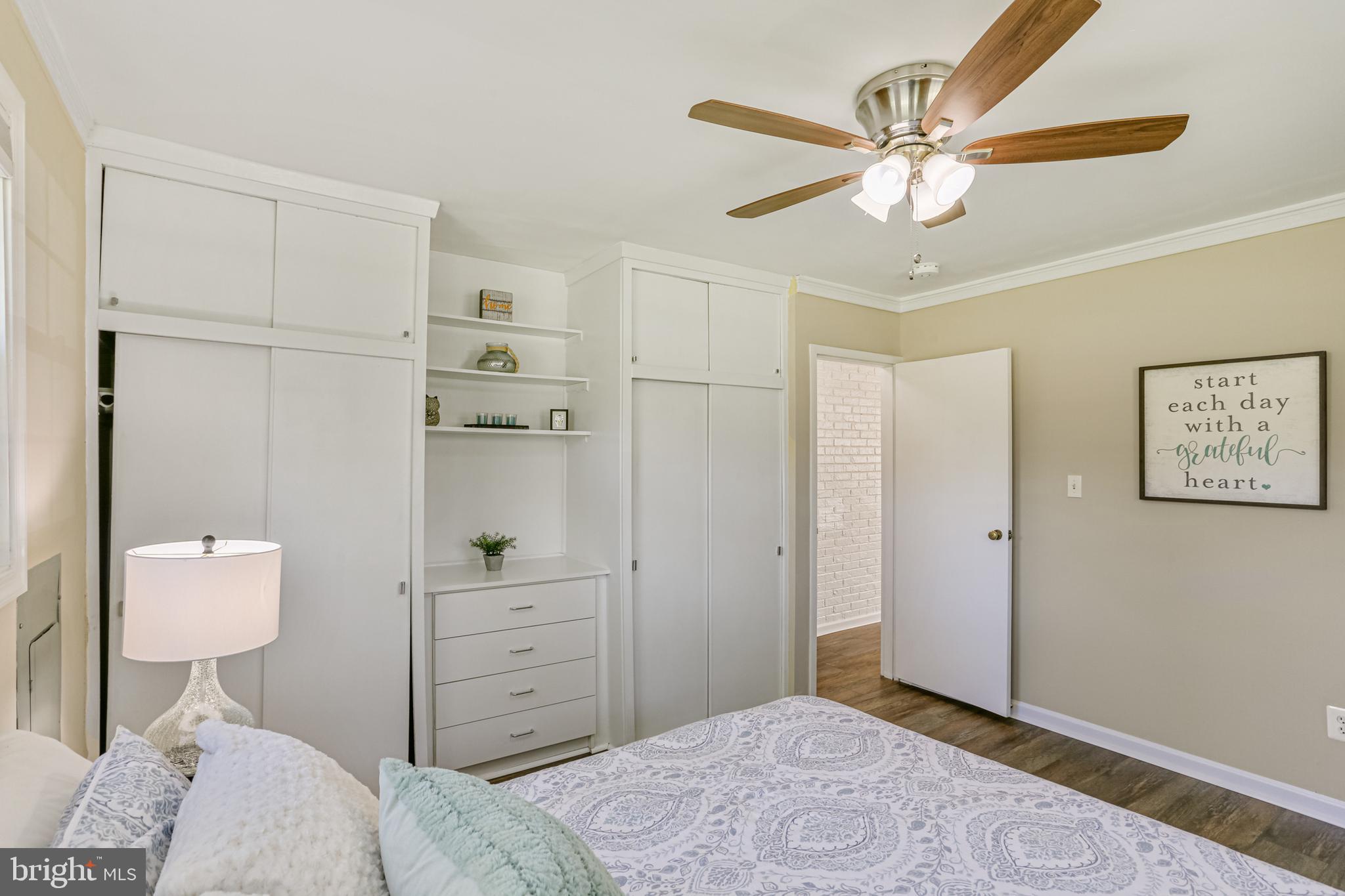 OAKVIEW - Residential