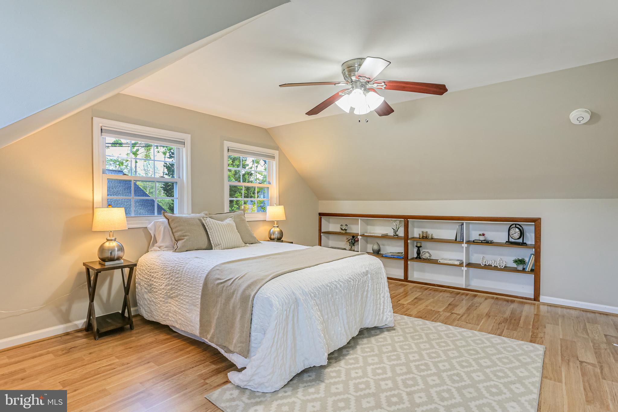 OAKVIEW - Residential