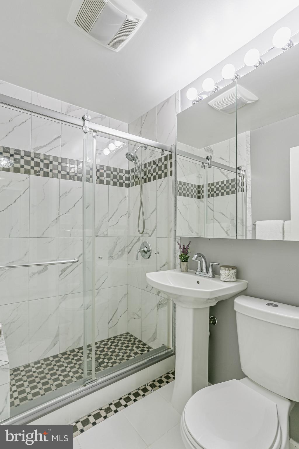 OAKVIEW - Residential