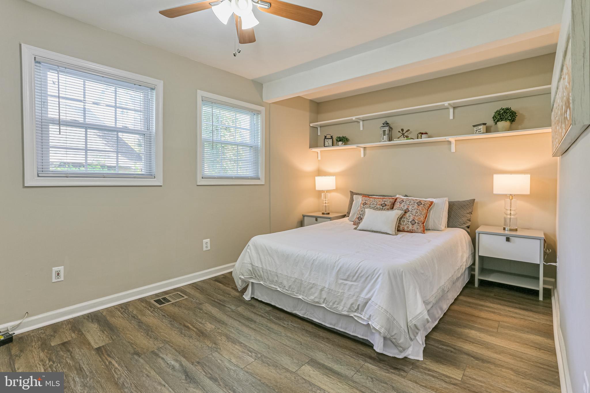 OAKVIEW - Residential