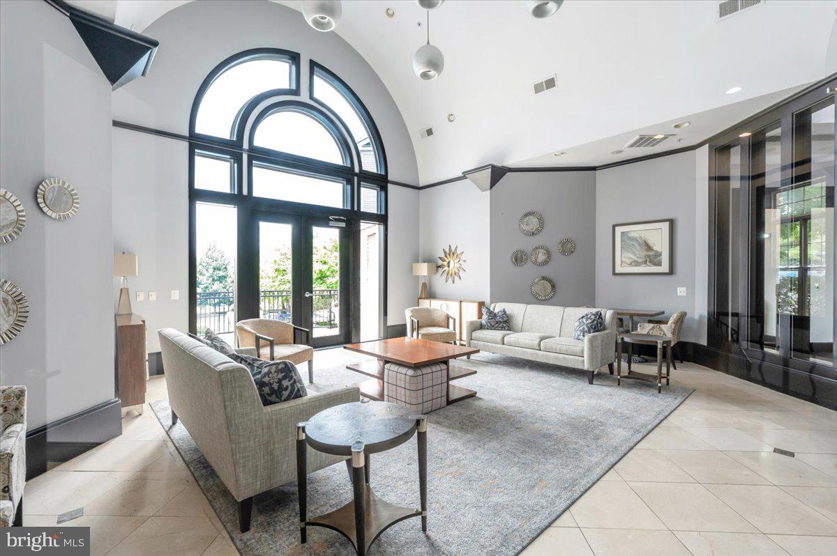 FAIRFAX RIDGE - Residential