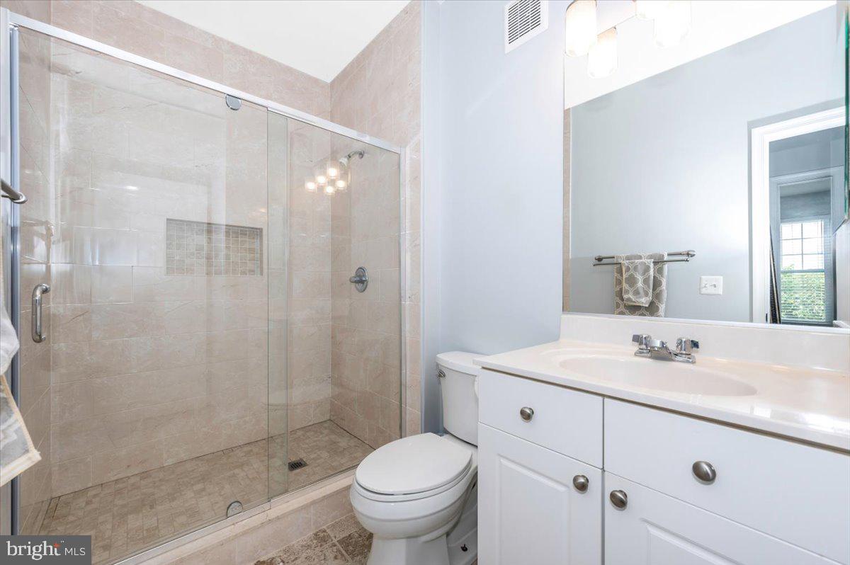 FAIRFAX RIDGE - Residential