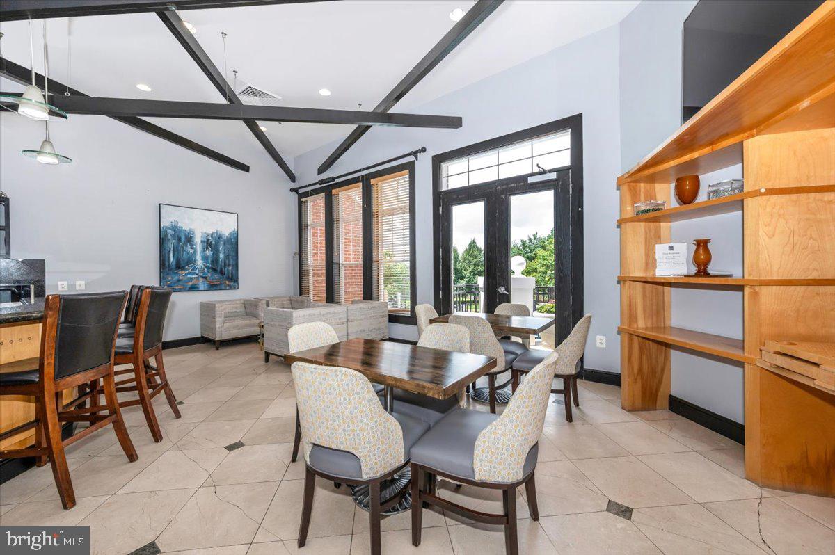 FAIRFAX RIDGE - Residential