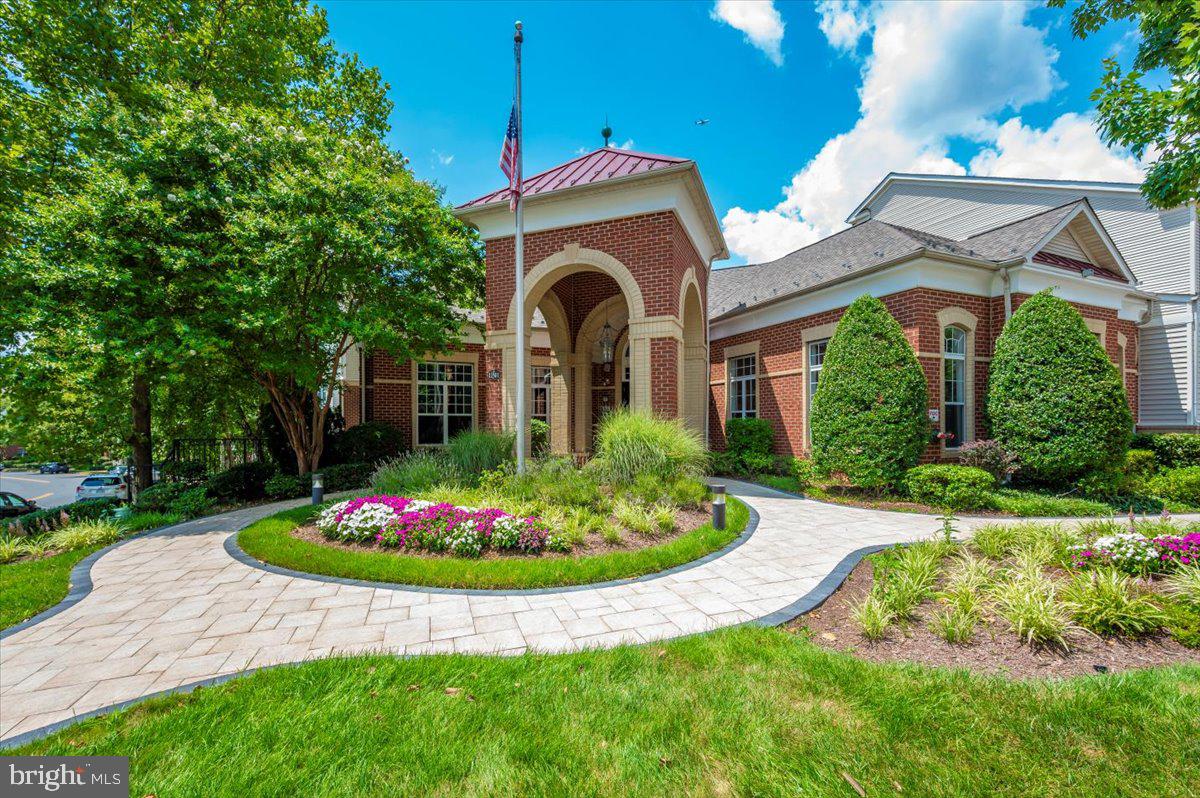 FAIRFAX RIDGE - Residential