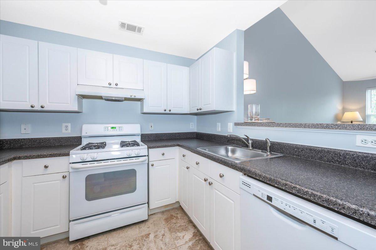 FAIRFAX RIDGE - Residential