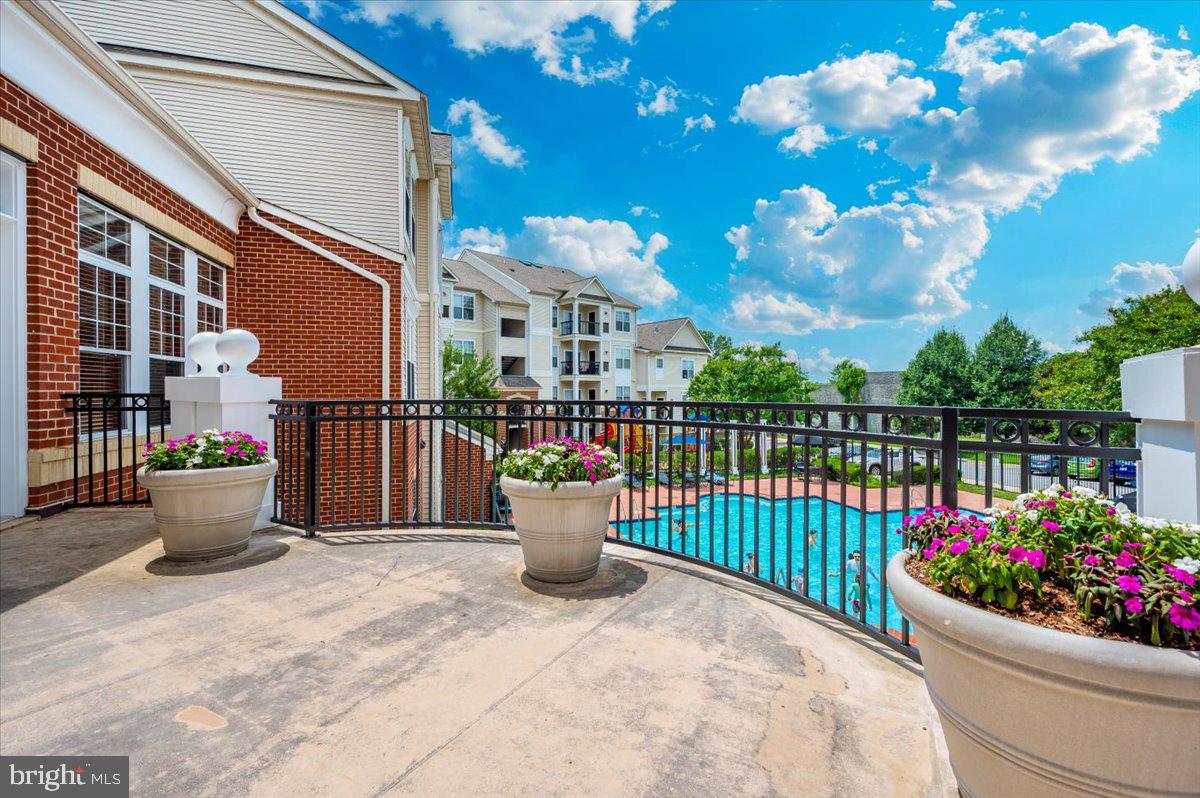 FAIRFAX RIDGE - Residential