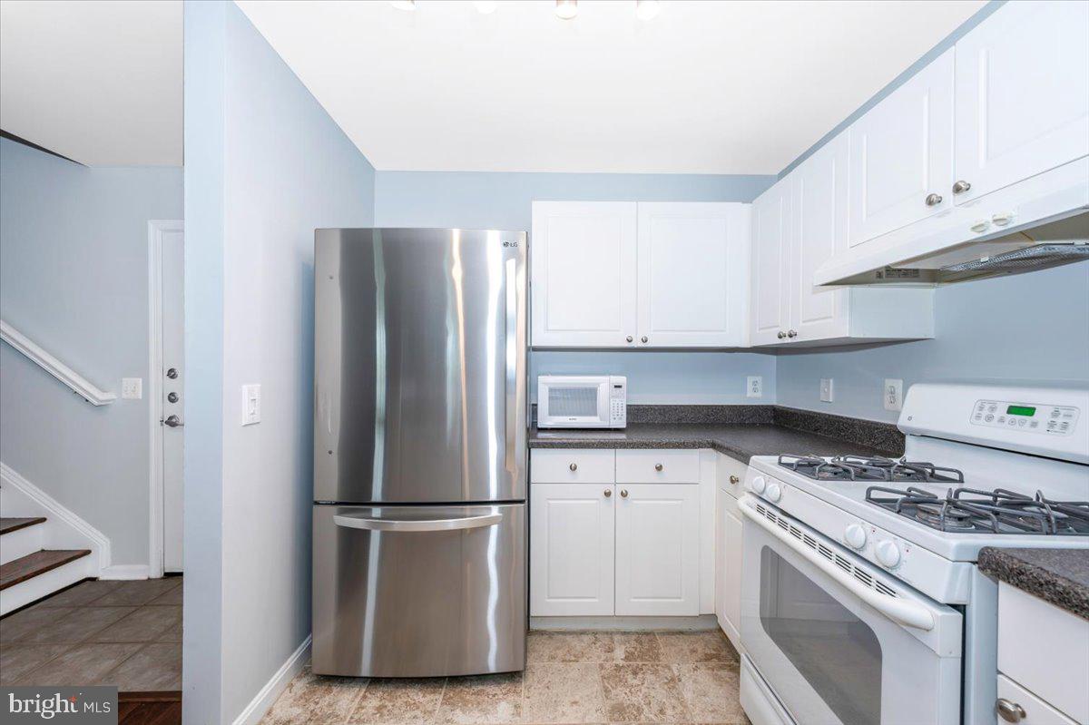 FAIRFAX RIDGE - Residential