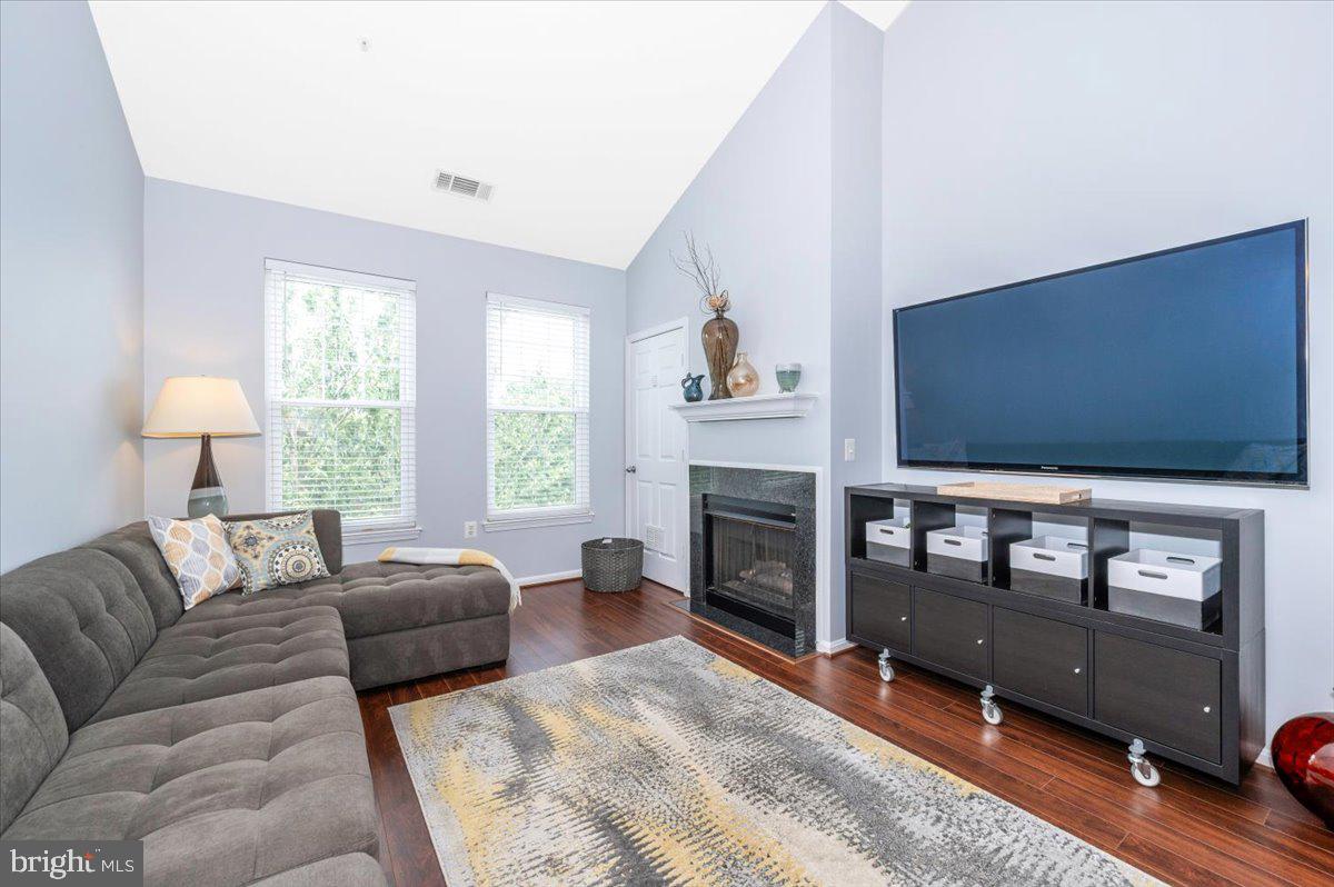 FAIRFAX RIDGE - Residential