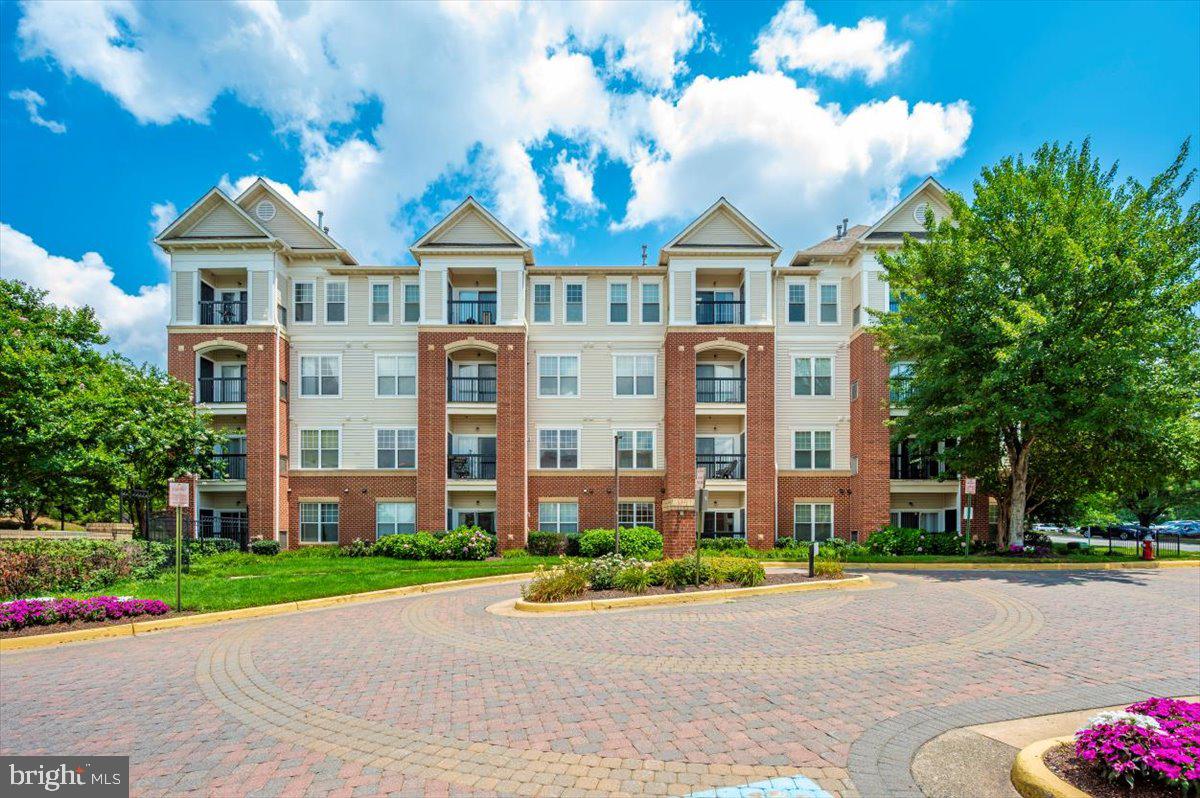 FAIRFAX RIDGE - Residential