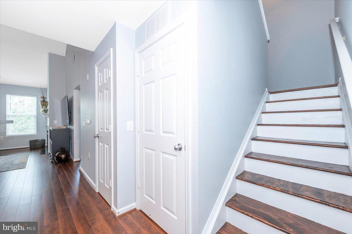 FAIRFAX RIDGE - Residential