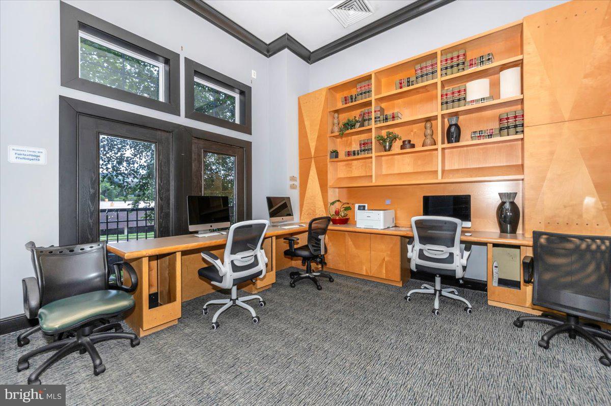 FAIRFAX RIDGE - Residential