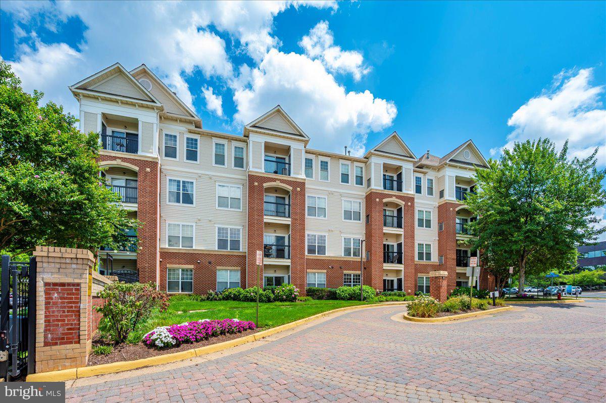 FAIRFAX RIDGE - Residential