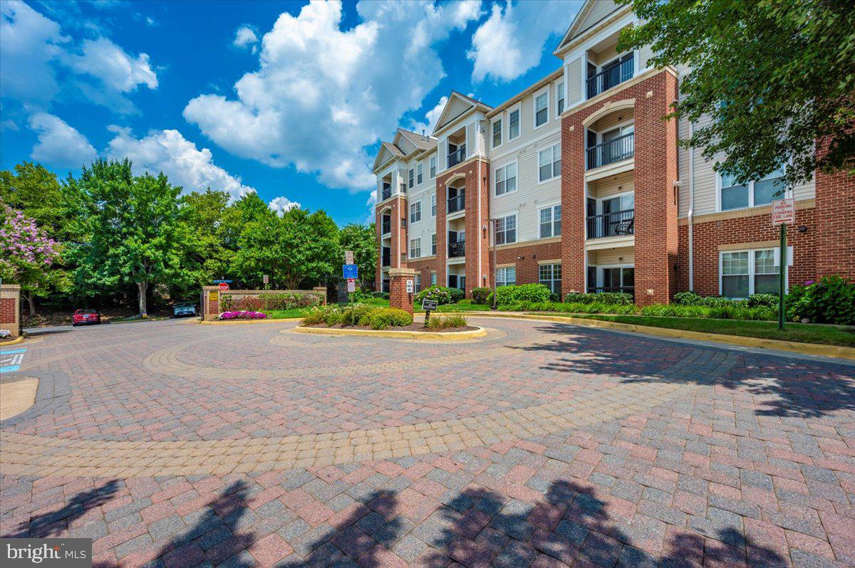 FAIRFAX RIDGE - Residential