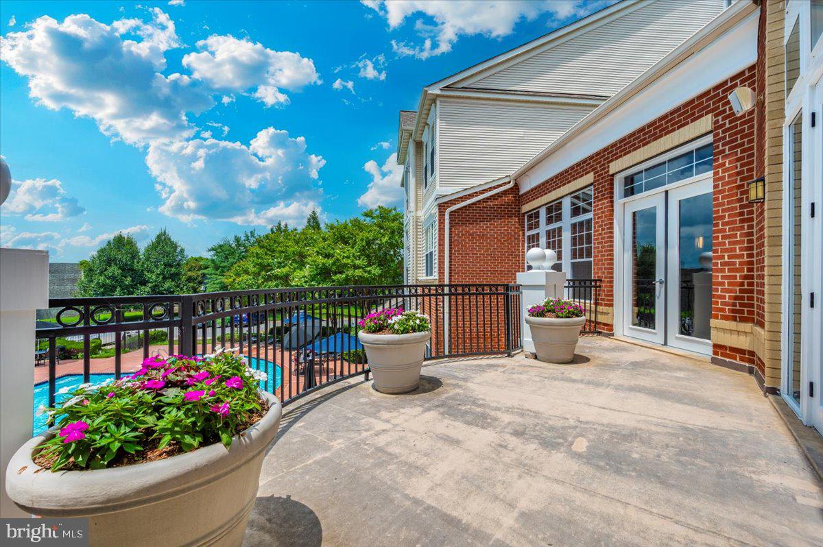 FAIRFAX RIDGE - Residential