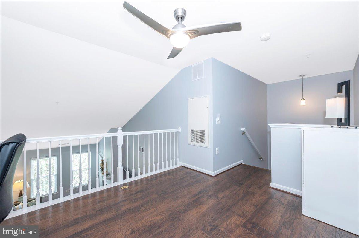 FAIRFAX RIDGE - Residential