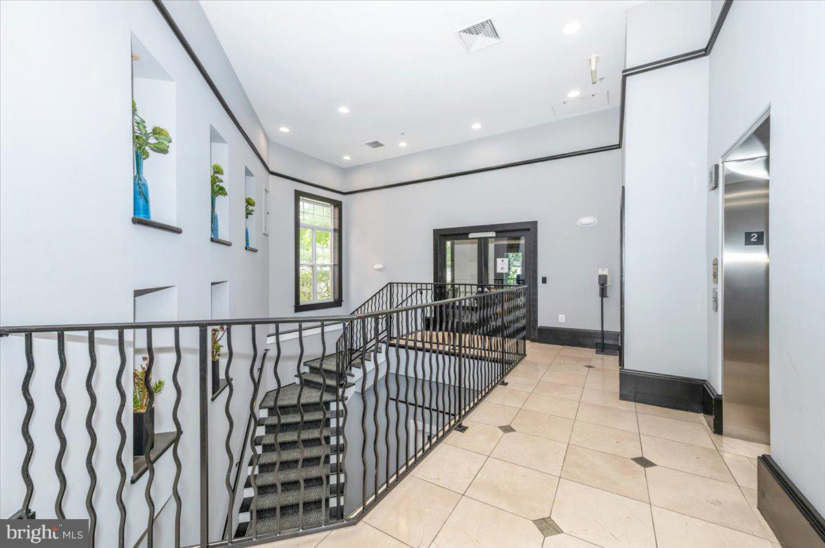 FAIRFAX RIDGE - Residential