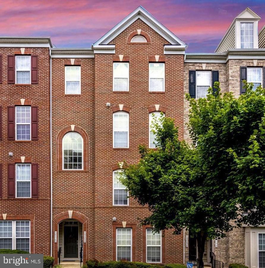 POTOMAC CLUB - Residential Lease