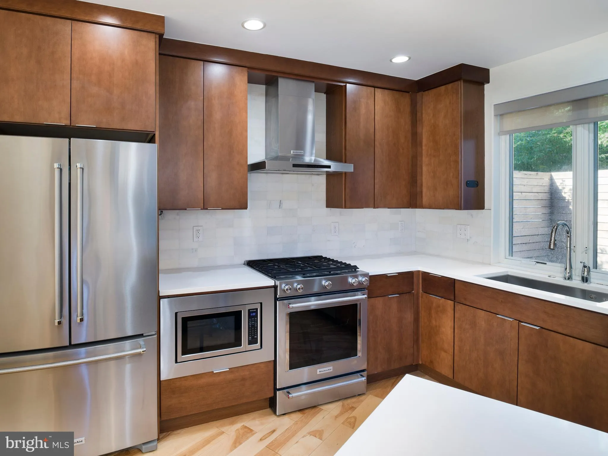 Philadelphia, Pennsylvania 19123, United States, 4 Bedrooms Bedrooms, ,3 BathroomsBathrooms,Residential,Contingent,20618