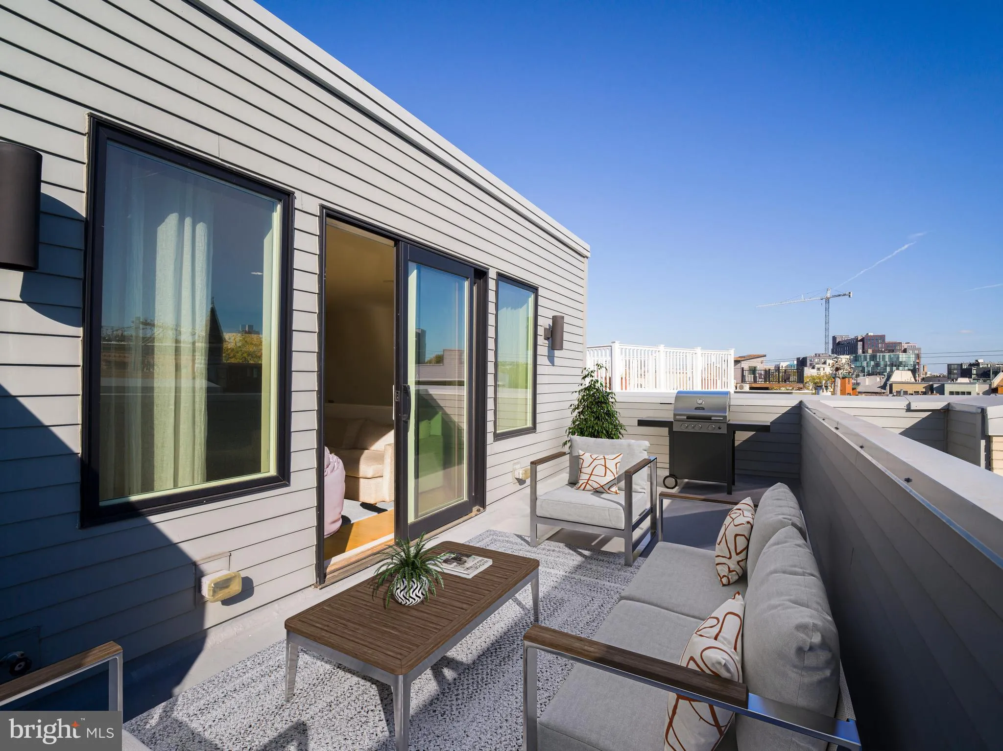 Philadelphia, Pennsylvania 19123, United States, 4 Bedrooms Bedrooms, ,3 BathroomsBathrooms,Residential,Contingent,20618