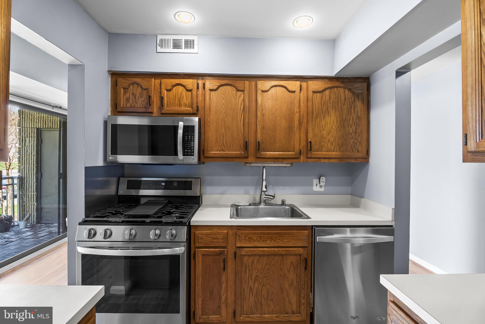 TREOVER CONDOMINIUM - Residential