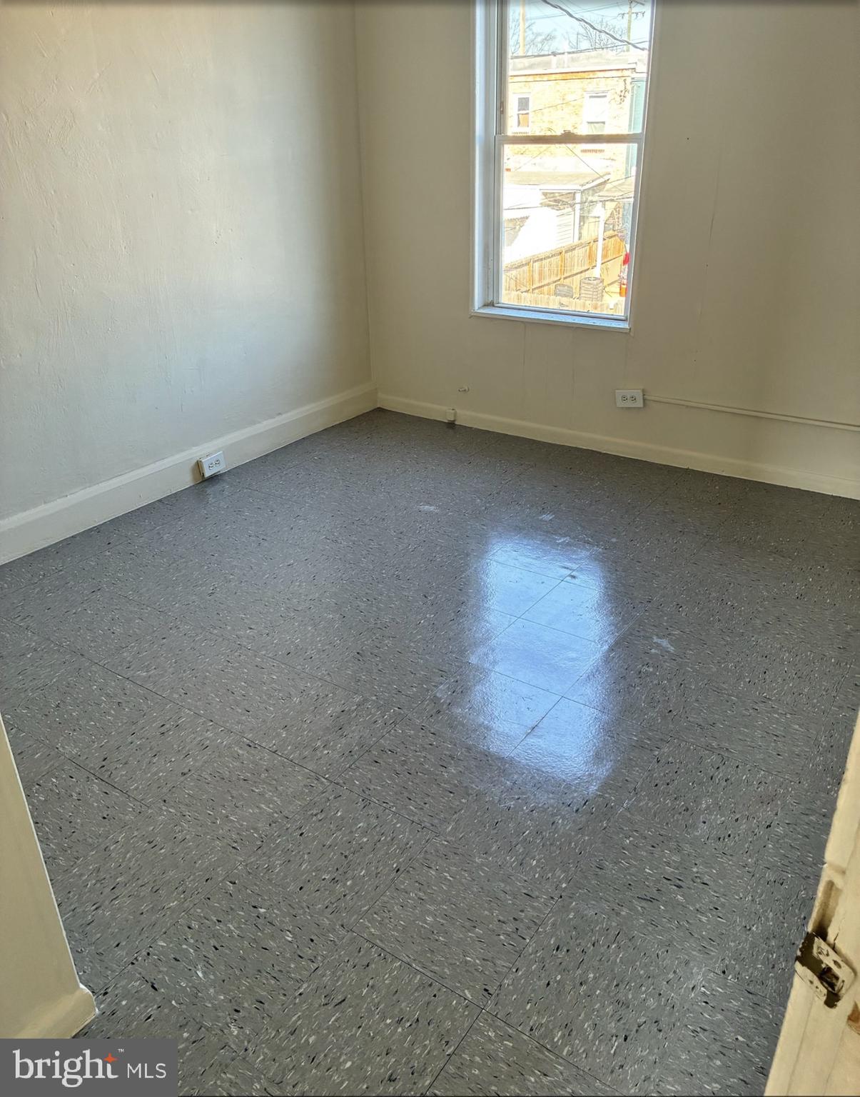 ELLWOOD PARK - Residential