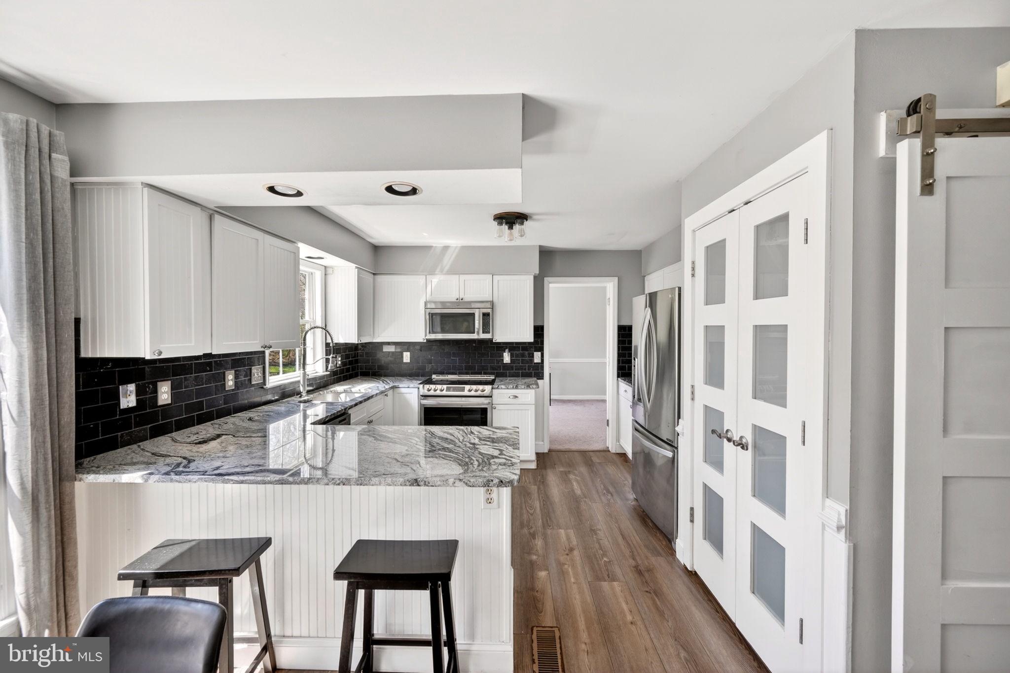 OVERVIEW MANOR - Residential