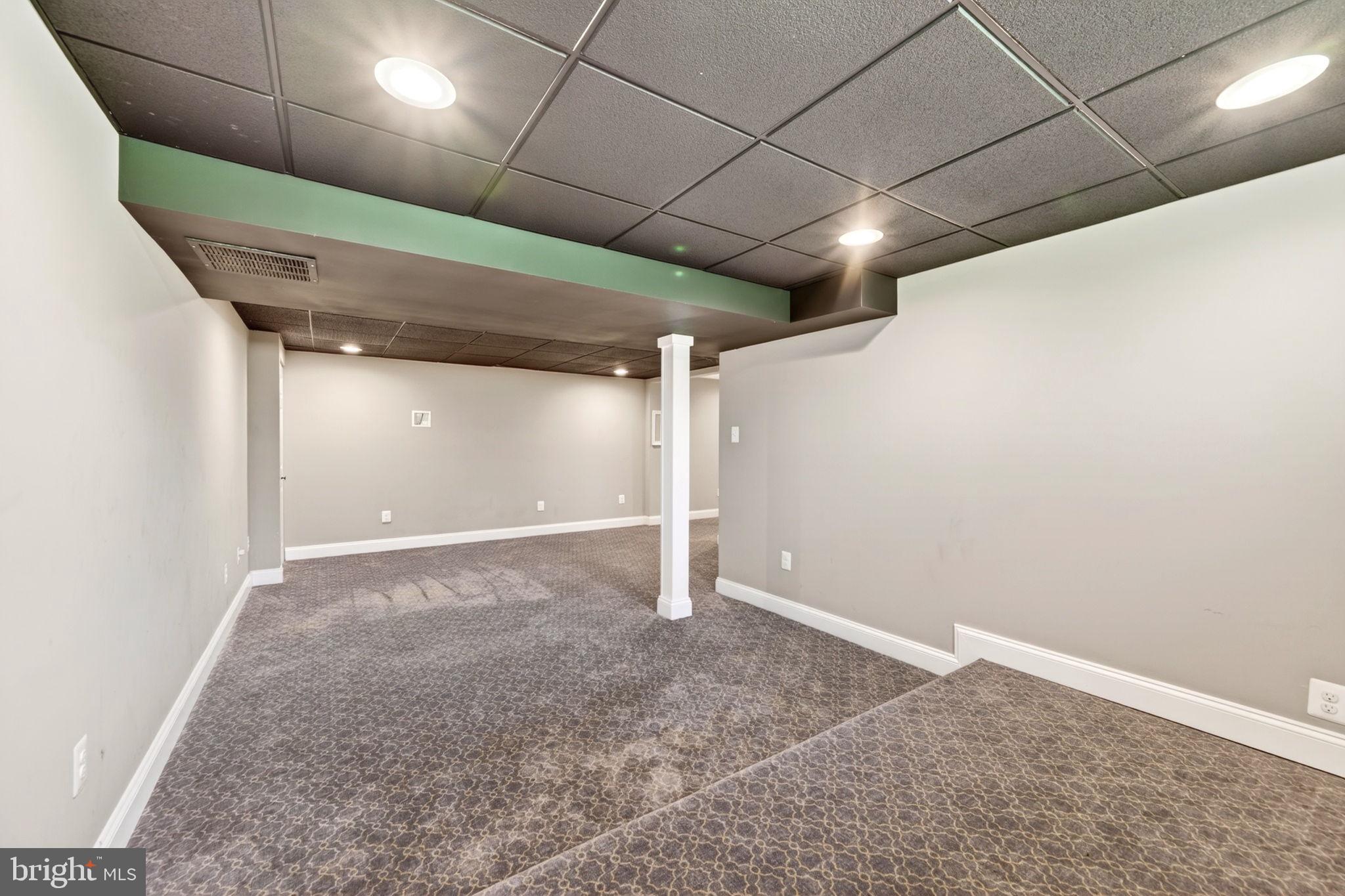 OVERVIEW MANOR - Residential