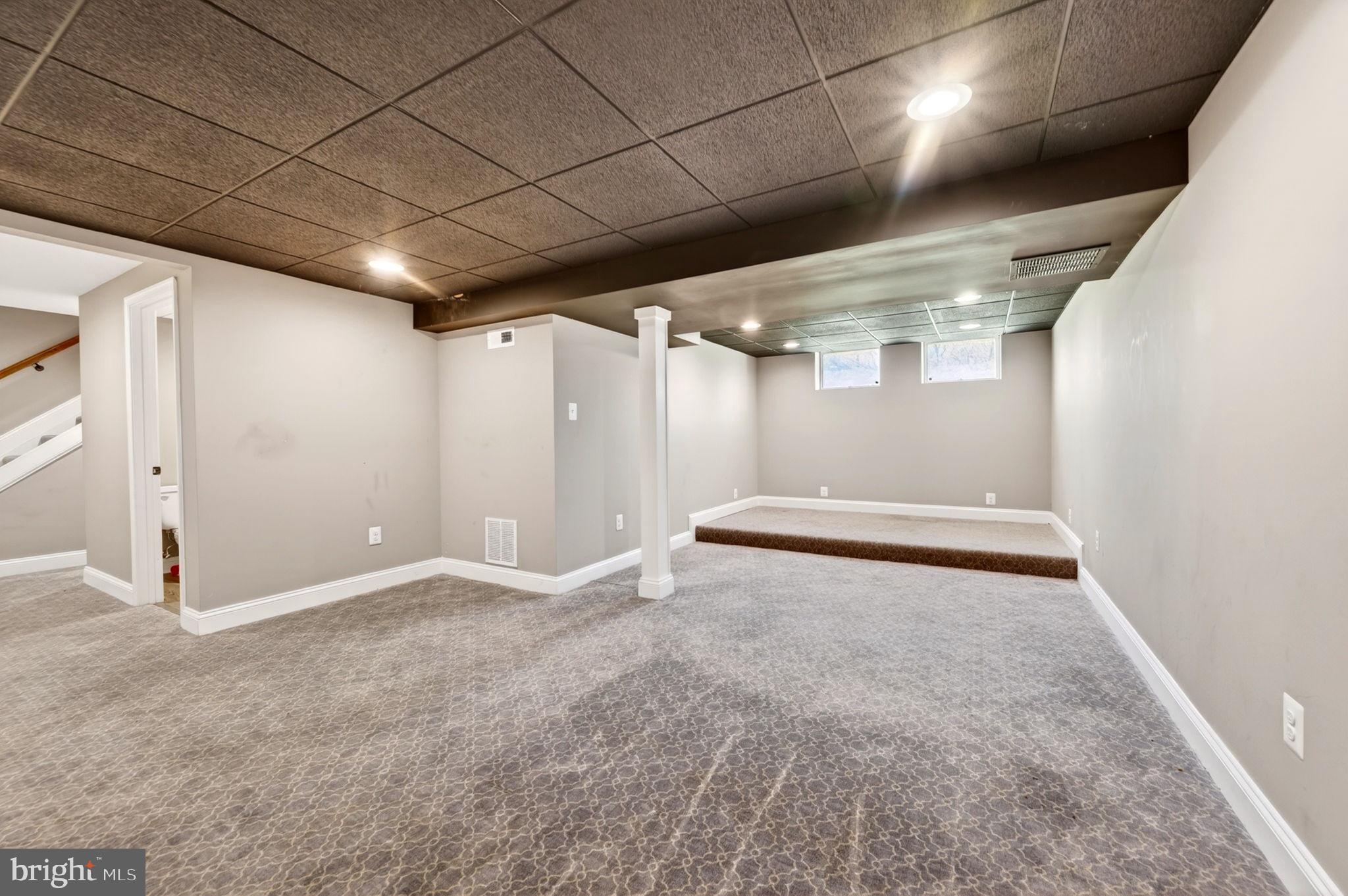 OVERVIEW MANOR - Residential