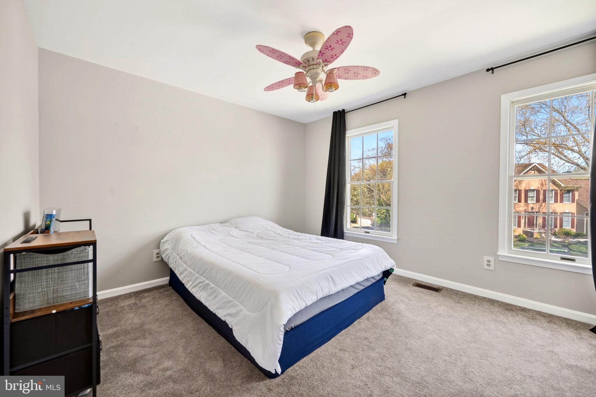 OVERVIEW MANOR - Residential