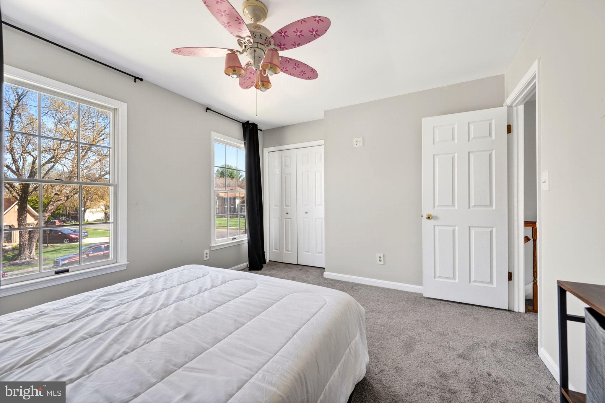 OVERVIEW MANOR - Residential