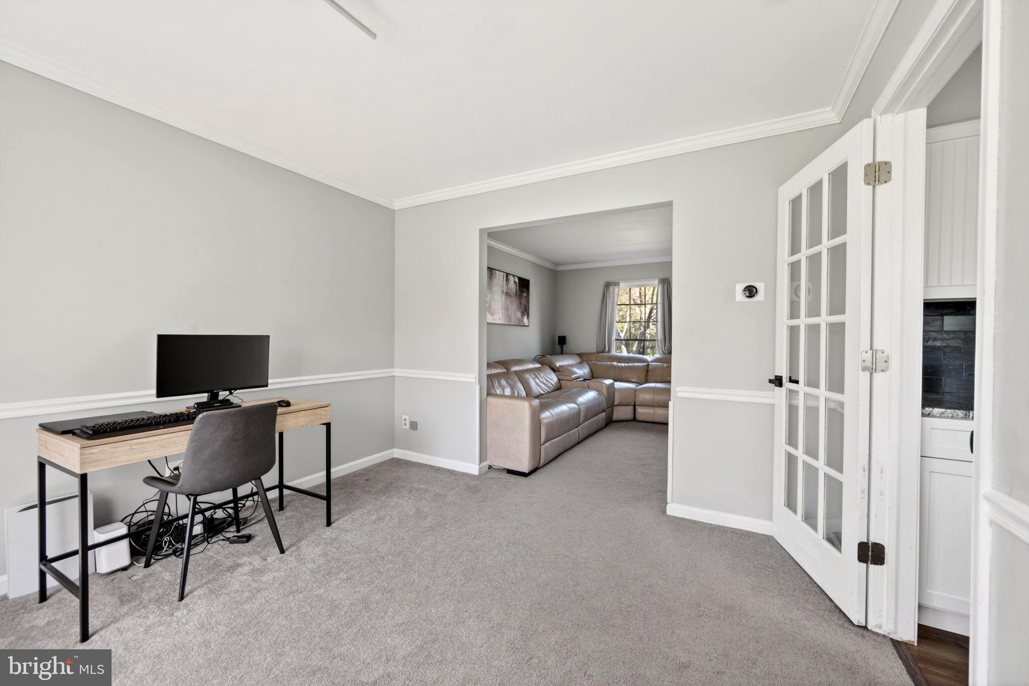 OVERVIEW MANOR - Residential